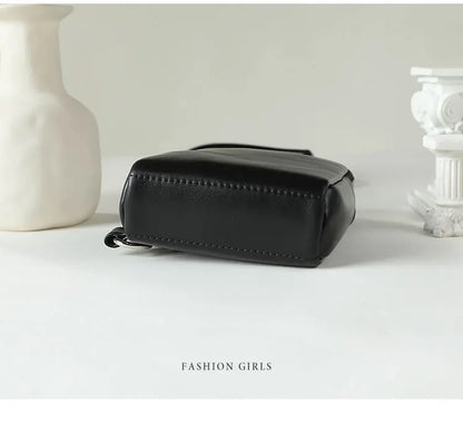 Unisex small chest bag 2024 new soft leather waist bag mobile phone bag fashionable and versatile women's one shoulder crossbody